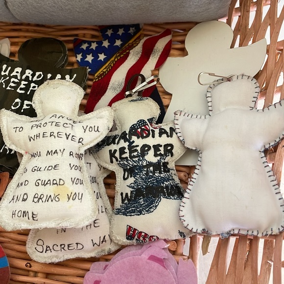 Military Angels And Finger Puppet Template Craft Lot - Picture 4 of 7